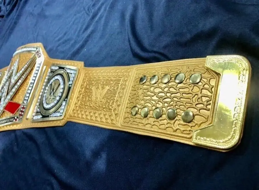 WWE Universal Championship Title Belt โ view 4