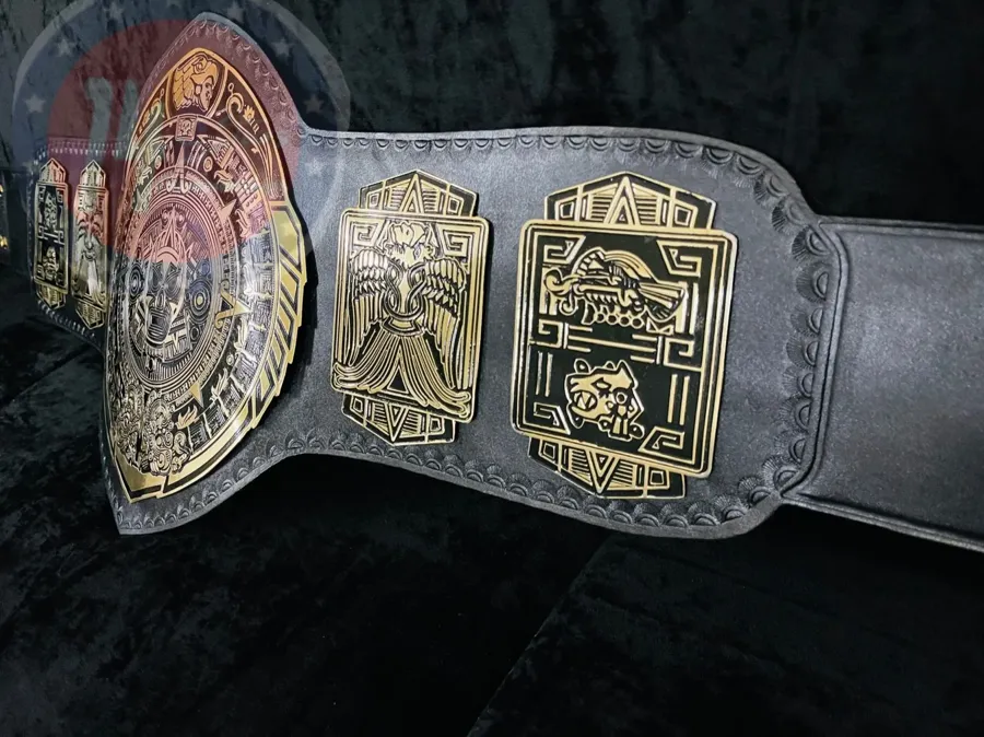 Lucha Underground Championship Belt — view 3