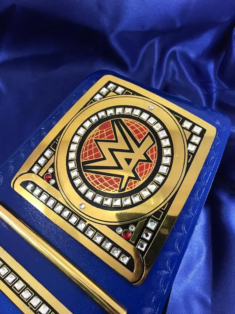 Smackdown Universal Championship Title Belt Blue — view 4